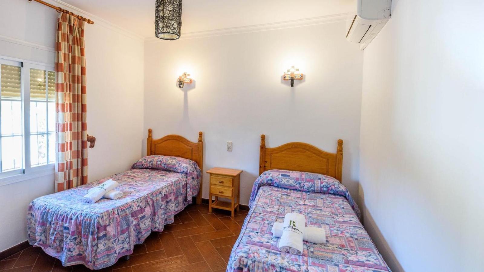 Villa El Terral Riogordo By Ruralidays מראה חיצוני תמונה